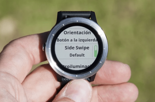 side swipe feature in garmin vivoactive 3